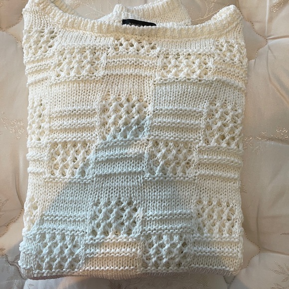 BANANA REPUBLIC SWEATER - Picture 2 of 5